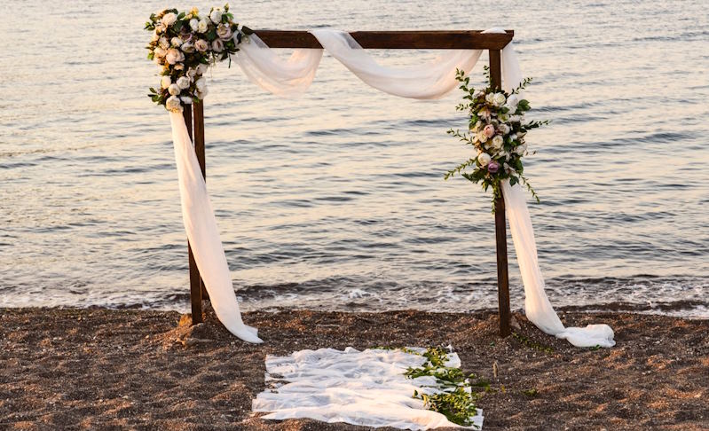 aesthetic appeal of wedding arch